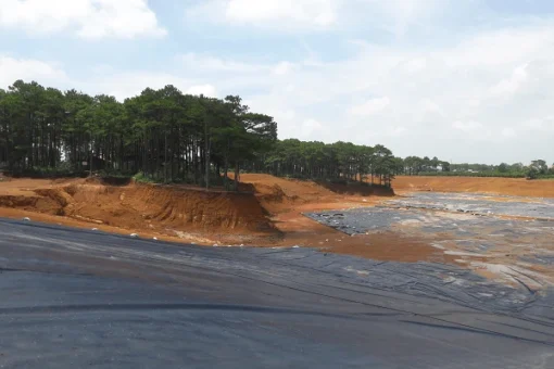 HDPE Hồ bùn đỏ2 hdpe indecom