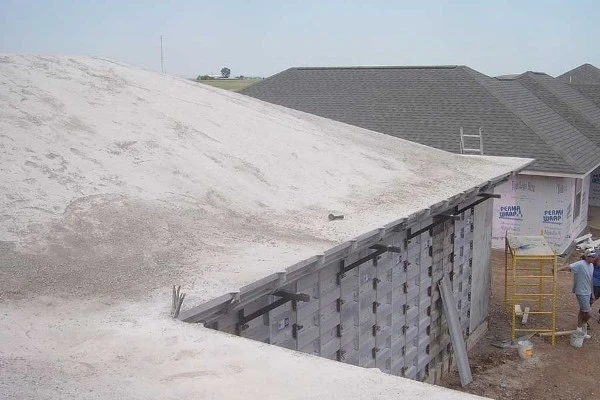 Thi công ngói bitum phủ đá